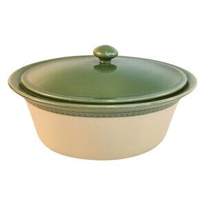 Paula Deen Collection 3.5 Quart Covered Casserole Dish Green Ivory Stoneware Mic